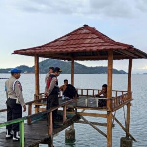 Polsek Sekotong Tingkatkan Keamanan Wisatawan dengan Patroli Rutin di Eko Wisata Mangrove