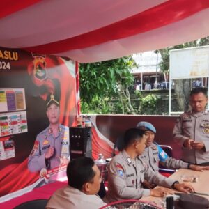 Polres Lombok Barat Pastikan Keamanan Pilkada dengan Pengecekan Personil