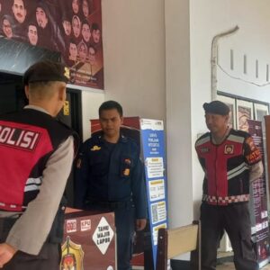 Tingkatkan Keamanan Pemilu, Polres Lombok Barat Lakukan Patroli di KPU