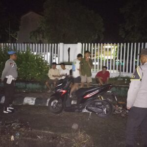 Polsek Gerung Gelar Patroli Rutin, Wujudkan Kamtibmas Kondusif di Lombok Barat