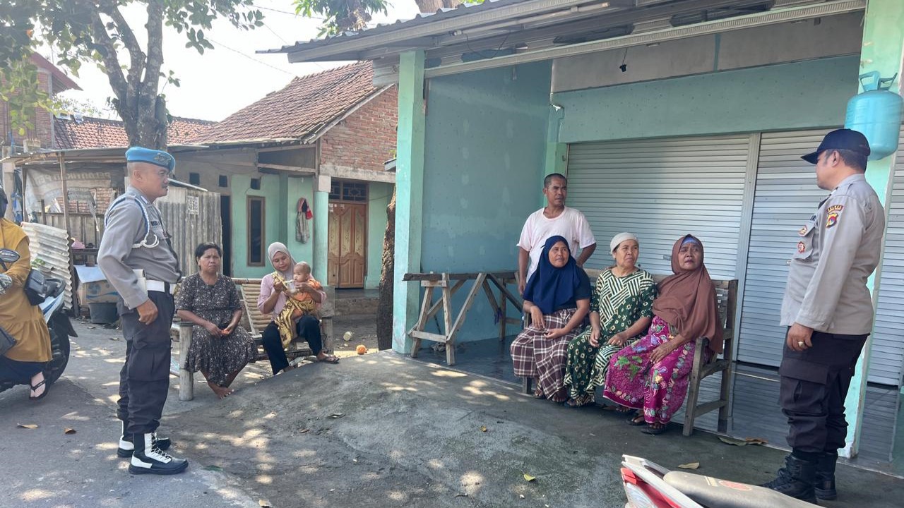 Polsek Kuripan Gelar Patroli Dialogis, Pastikan Pemilukada Lombok Barat Aman dan Kondusif