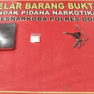 SATRESNARKOBA POLRES DOMPU UNJUK AKSI: SATU HARI, DUA TERDUGA PENGEDAR SABU DIBEKUK DI DUA LOKASI YANG BERBEDA