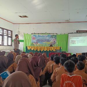 Cegah Prilaku Bullying, Kapolsek Gelar Sosialisasi di SMPN 2 Buer