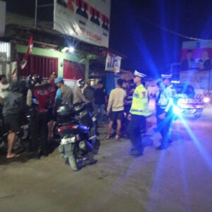 Gabungan Sat Samapta, Sat Lantas, dan Polsek Taliwang Polres Sumbawa Barat Gelar Patroli Amankan Kota