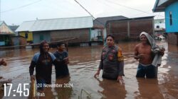 Banjir Melanda Desa Labuhan Jambu, Bhabinkamtibmas Lakukan Patroli Dan Himbau Warga