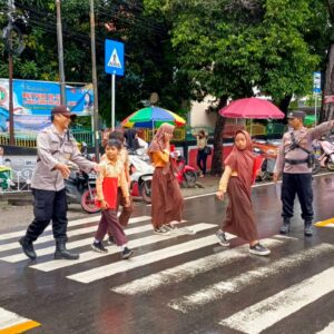 Kamtibmas Kondusif di Labuapi: Sinergi Polisi dan Masyarakat Jaga Keamanan Wilayah