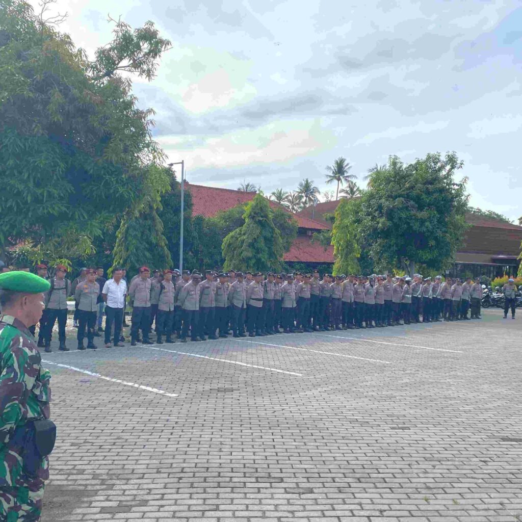 Polres Lombok Barat Tegaskan Komitmen Keamanan dalam Pleno Pilkada 2024