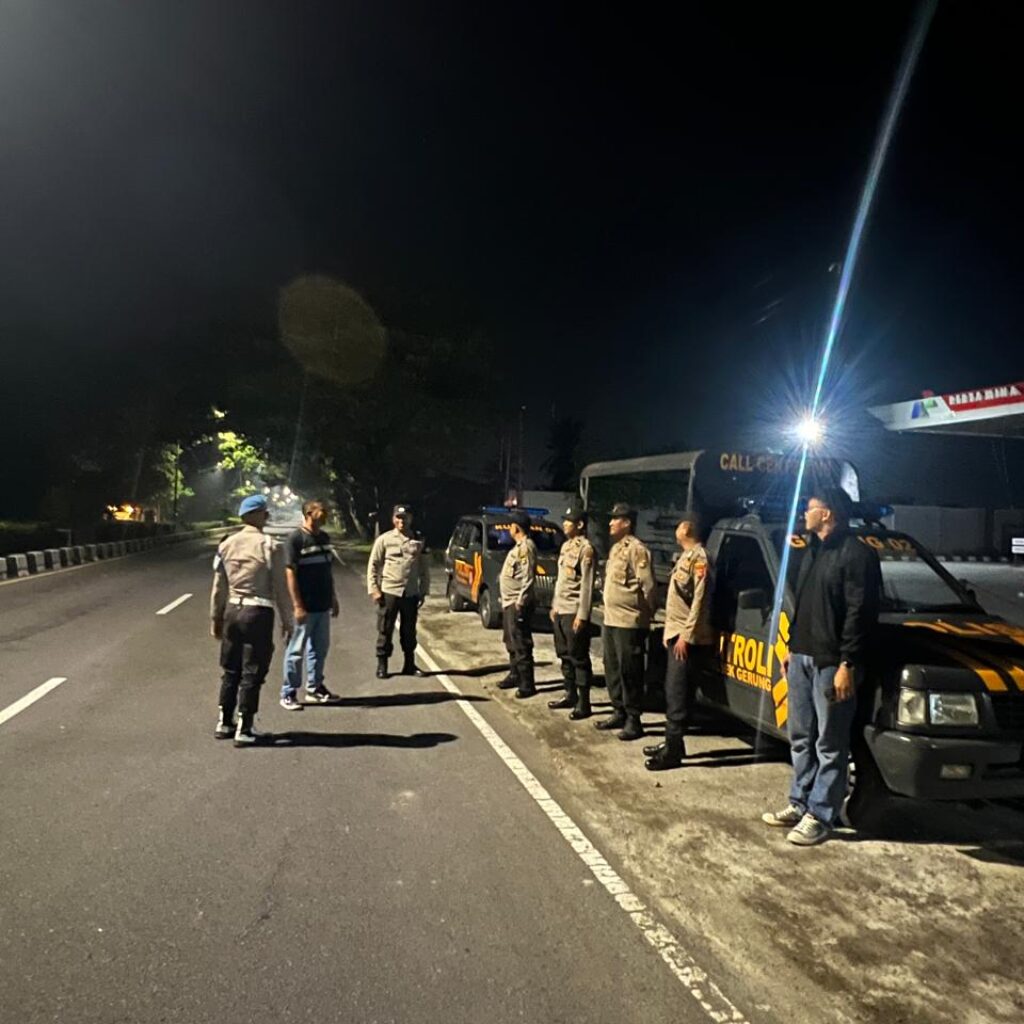 KRYD Gabungan Polsek Kuripan, Jaga Kamtibmas Malam Hari di Lombok Barat