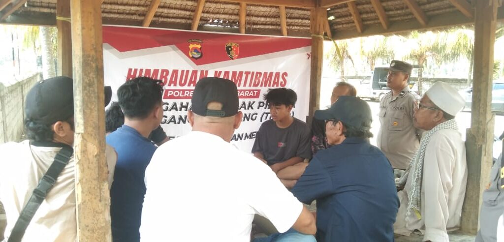 Polsek Gerung Edukasi Warga: Langkah Aman Bekerja di Luar Negeri