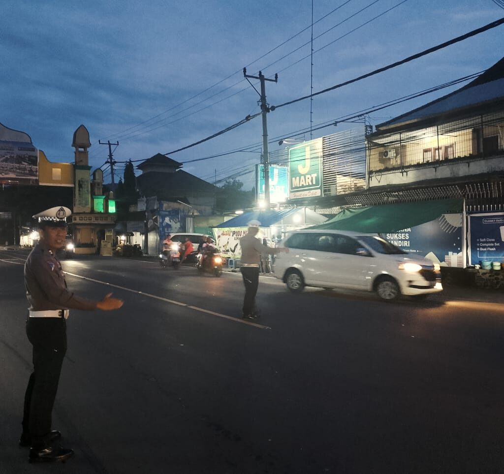 Kamseltibcarlantas di Senggigi: Upaya Polisi Ciptakan Lalu Lintas Aman dan Lancar