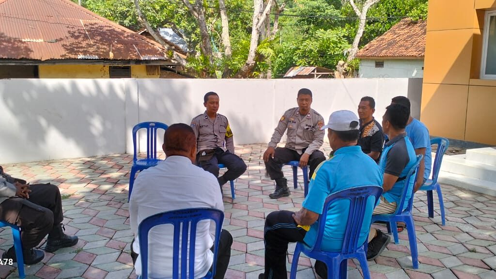 Polsek Asakota Gelar Giat Jumat Curhat di Kantor Lurah Jatibaru Timur