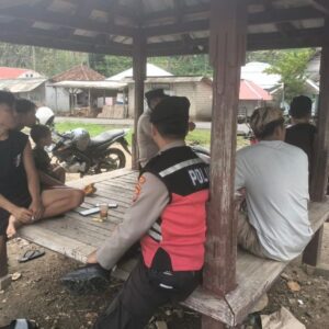 Komitmen Jaga Keamanan, Polsek Sekotong Aktif Patroli Dialogis di Dusun Tawun
