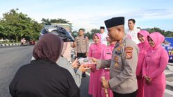 Bakti Polres Lombok Barat: Berbagi Ta’jil, Pererat Silaturahmi