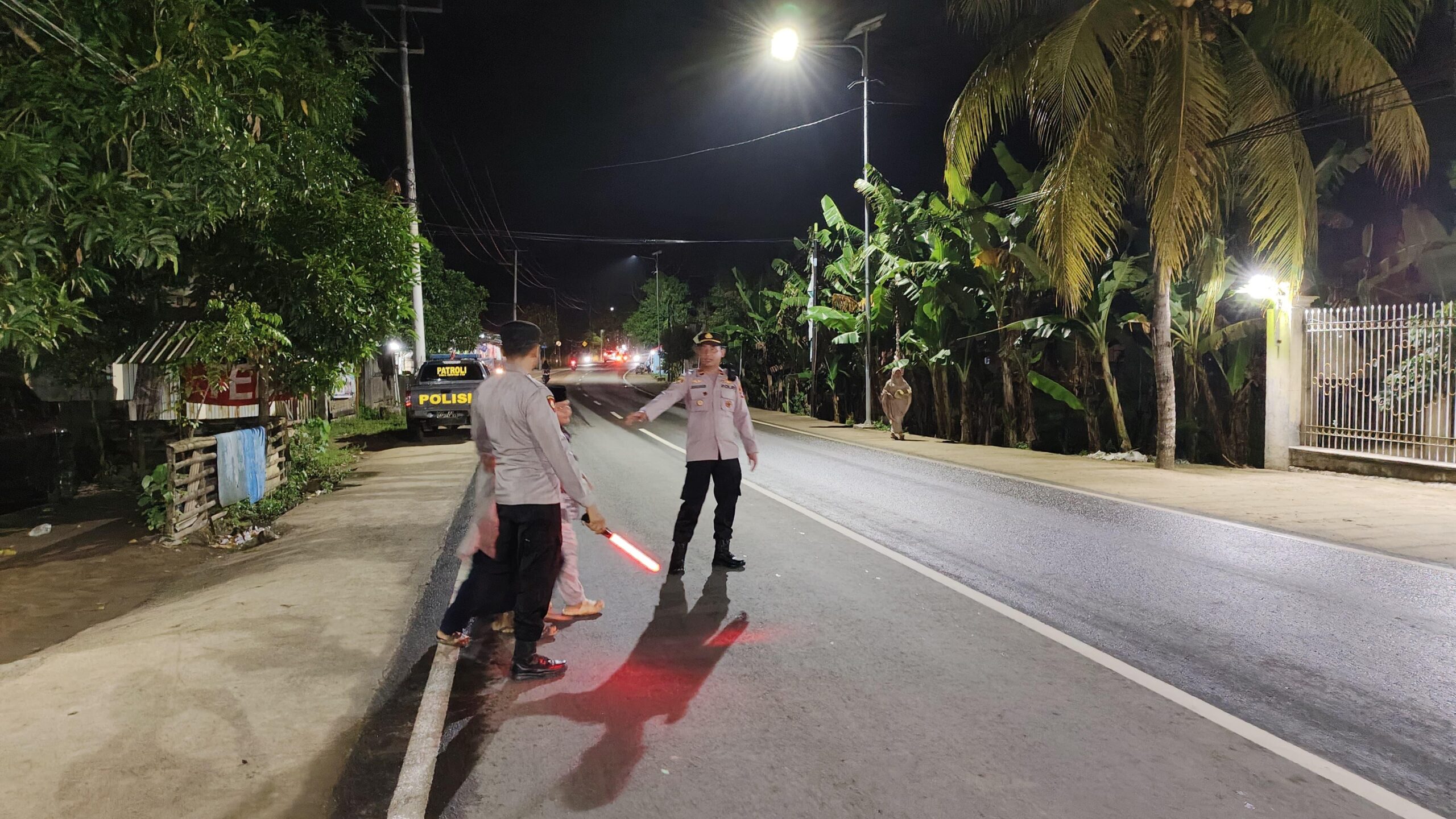 Polsek Lembar Perketat Keamanan Masjid Saat Tarawih di Ramadan 2025