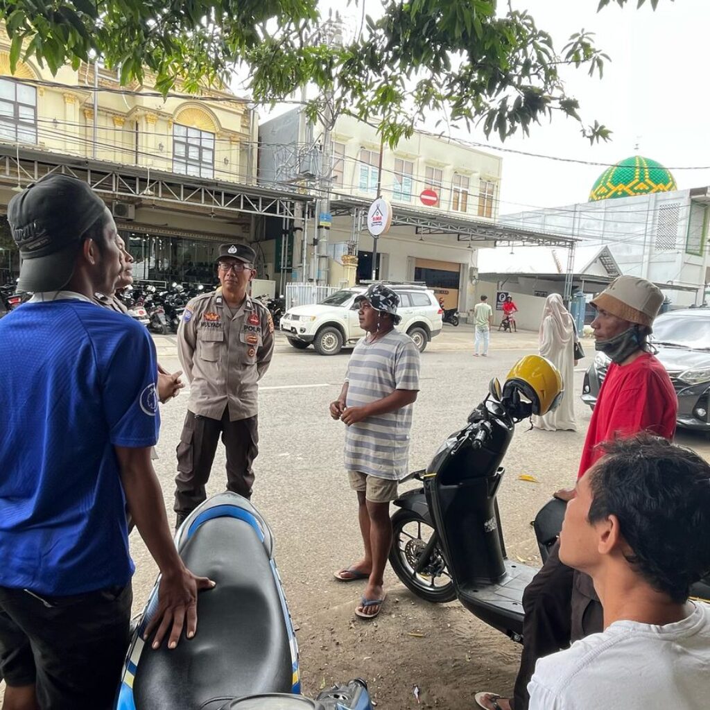 Sat Binmas Polres Bima Kota Laksanakan Giat Cooling System dan Himbauan Kamtibmas di Kelurahan Monggonao