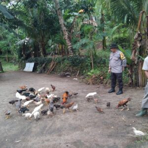 Warga Batulayar Dukung Program P2L, Polisi Beri Edukasi