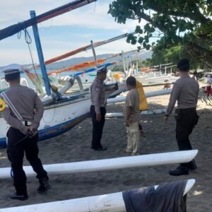 Patroli Ketat Polisi Lombok Barat Jamin Keamanan Lebaran Topat di Batulayar