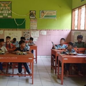 3.201 Siswa di Gerung Terima Makanan Bergizi Gratis dari Pemerintah