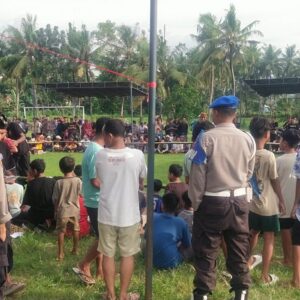 Tradisi Peresean di Lombok Barat Berjalan Lancar Berkat Pengamanan Polsek Kuripan