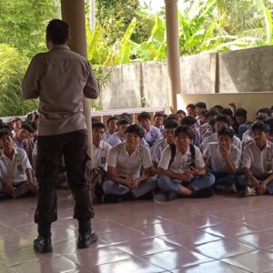 Pembinaan Pelajar SMKN 2 Sekotong untuk Cegah Narkoba dan Bullying