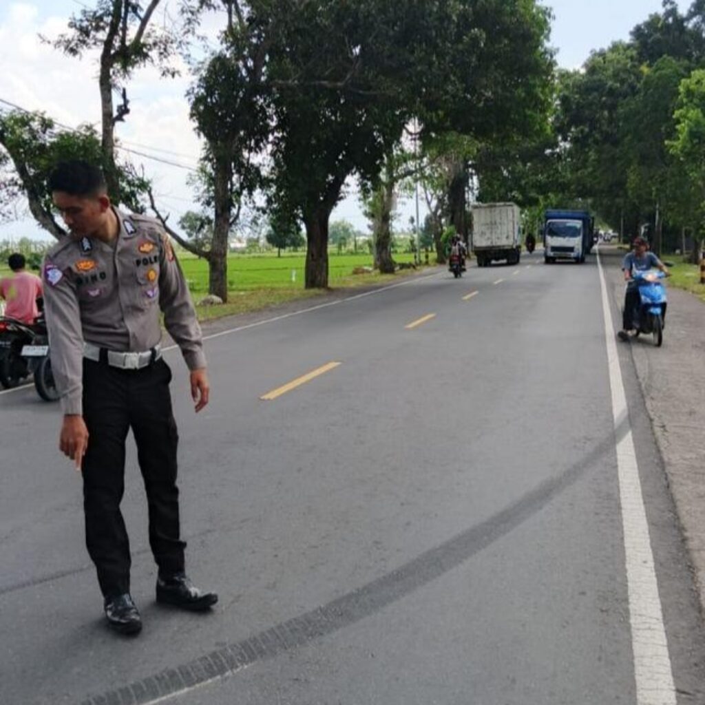 Kecelakaan Pickup di Lombok Barat, Merenggut 1 Korban Jiwa dan Puluhan Luka-luka