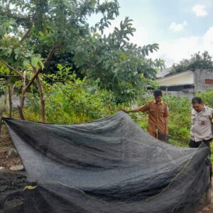 Aipda Ahyar Ajak Warga Gelogor Selatan Manfaatkan Lahan Rumah