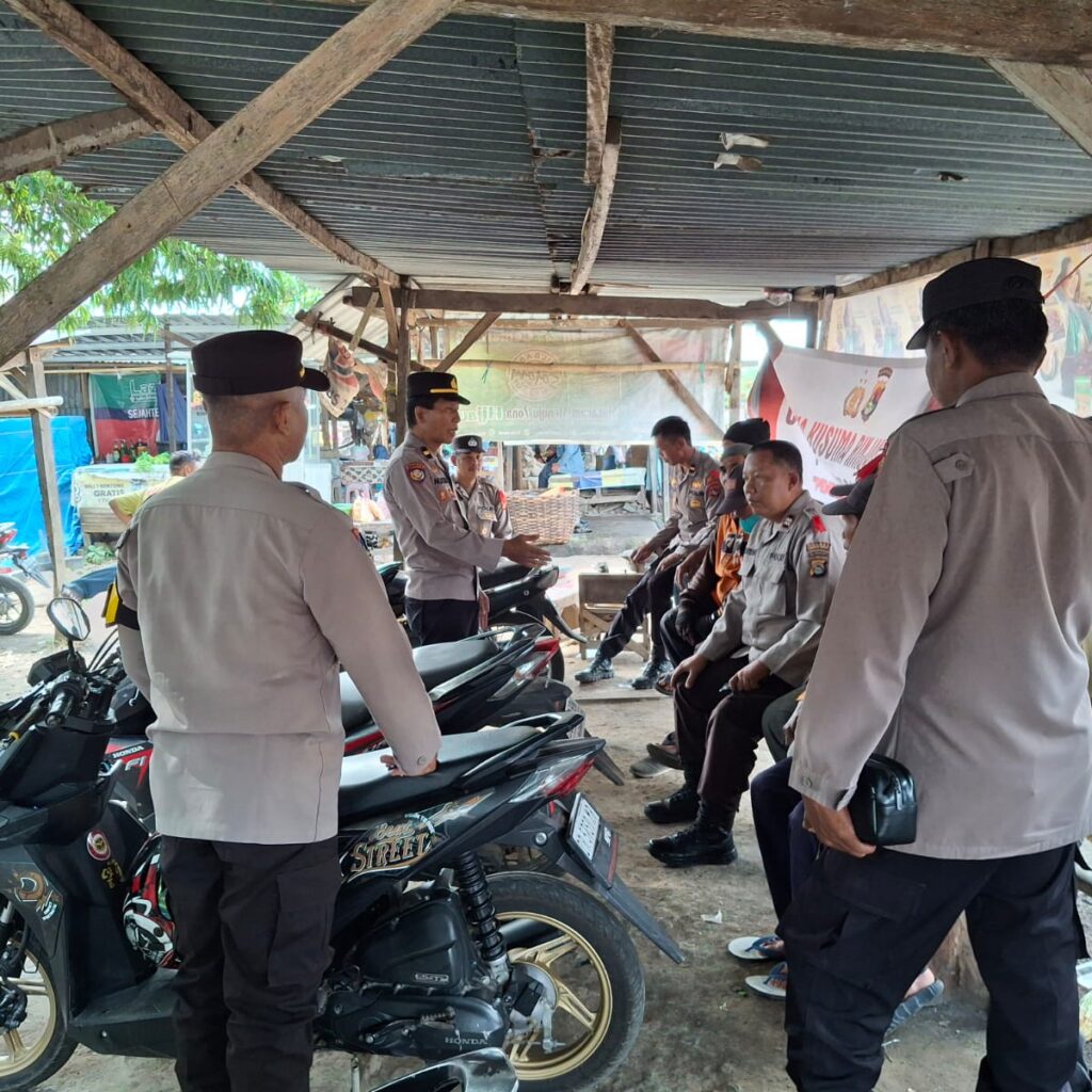 Polres Lombok Barat Gelar Penyuluhan Kamtibmas di Pasar Gerung