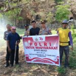 Peringati HUT Ke-79 Bhayangkara, Polsubsektor Palibelo Gelar Gotong Royong Bersihkan TPU Bersama Warga