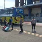 Polsek KP3 Polres Bima, Pastikan Kedatangan Jamaah Haji Kloter 8 Asal Kobi Berjalan Dengan Aman dan Lancar