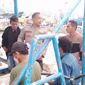 Sat Binmas Polres Bima Kota Laksanakan “Cooling System” dan Himbauan Terkait TPPO kepada Komunitas Buruh Pelabuhan