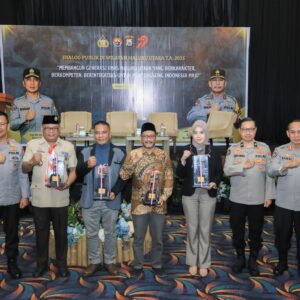 Gelar Dialog Publik di Malut, Divhumas Polri Gaungkan Semangat Generasi Berkarakter dan Berintegritas