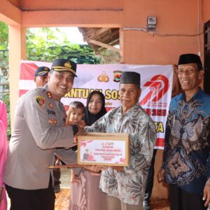 Sambut Hari Bhayangkara ke-79, Polres Bima Kota dan Bhayangkari Gelar Anjangsana ke Purnawirawan dan Warakawuri