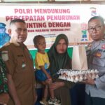 Polri Perduli Stunting, Polsek Parado Polres Bima, Salurkan Makanan Tambahan Bagi 60 Balita dan Ibu Menyusui