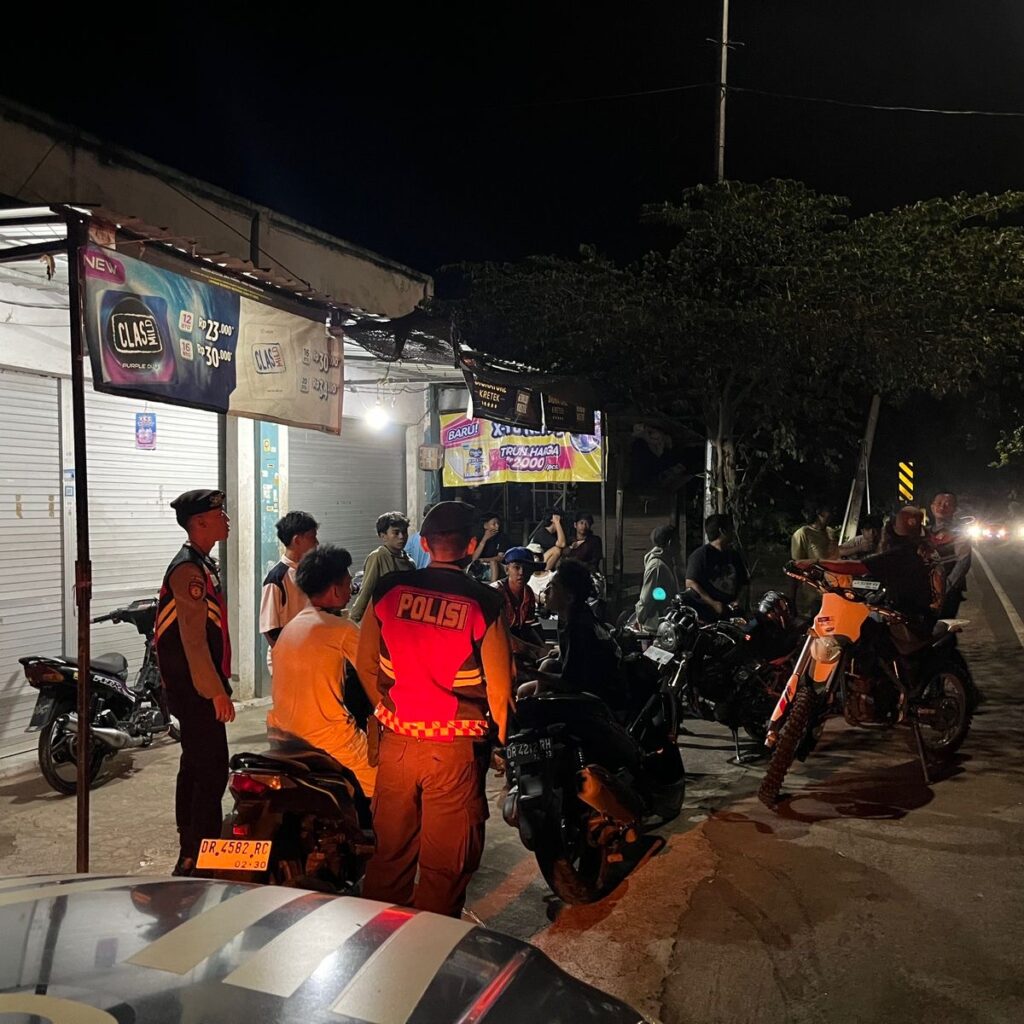 Sat Samapta Polres Lombok Utara Gencarkan Patroli Dialogis, Ajak Warga Waspada Radikalisme dan Hoaks