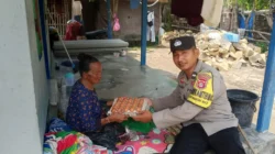 Polsek Sekotong Bagi Nutrisi Mantap, Warga Dusun Nambung Tersentuh