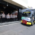 Polda Jatim Berangkatkan Bantuan Kemanusiaan untuk Warga Terdampak Erupsi Semeru